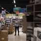 Mens detailbutikker er tvangslukket er landets dagligvarebutikker - her under super- og hybermarked åbne med salg af alle varegrupper. Arkivfoto: Stine Rasmussen.