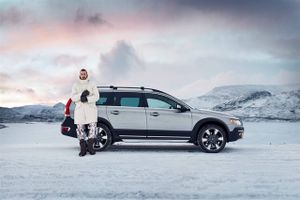 Zlatan Ibrahimovic gør det igen. Volvo var ingenting, før han kom til som reklamesøjle, siger han.