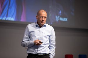 Tor Lønnum har sagt sit job op i Falck for at vende hjem til sit hjemland Norge. Foto: Falck