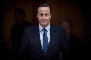 Den britiske premierminister David Cameron i denne uge været i Hamborg, Paris og Bruxelles. En højtstående EU-politiker, som mødte Cameron tirsdag, sagde til The Times, at den britiske premierminister var »meget stresset«.
