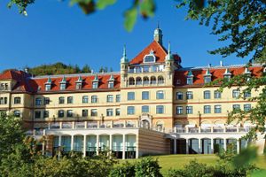 De mange hædersbevisninger, som Hotel Vejlefjord har modtaget sidste år, er ikke nok for direktøren Flemming Jakobsen. Han vil også være Danmarks bedste arbejdsplads.