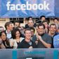 Også digitalt klapper folk af Mark Zuckerberg. Hans barselsopslag har fået over 240.000 likes.