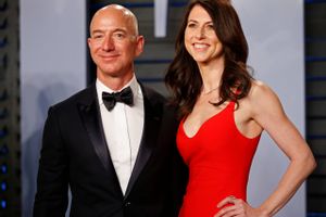 
    FILE PHOTO: Amazon CEO Jeff and wife MacKenzie Bezos arrive at the 2018 Vanity Fair Oscar Party in Beverly Hills, California. REUTERS/Danny Moloshok/File Photo
  