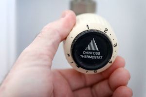 Som en udløber af forårets to aftaler om hjælp til økonomisk trængte varmekunder har 411.206 husstande nu fået udbetalt i alt 2,47 mia. kr. i varmehjælp.