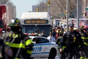 Tirsdag morgen lokal tid har en skudepisode udspillet sig i New Yorks subway. 16 personer er kommet til skade.