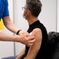 Mandag blev over 100.000 borgere vaccineret i et storskalaforsøg. Ingen fik dog Astrazeneca-vaccinen, der har været suspenderet siden den 11. marts. Foto: Philip Davali/Ritzau Scanpix