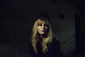 Sanne Gottlieb debuterer i dag med romanen ”Sleep Stalker”. Filmrettighederne er allerede solgt. Foto: Kenneth Lysbjerg Koustrup