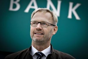 Jyske Bank forsøger formentlig bare at presse prisen op på sine aktier i Nordjyske Bank, lyder det fra flere sider, efter at banken tirsdag afviste et tilbud fra Nykredit. 