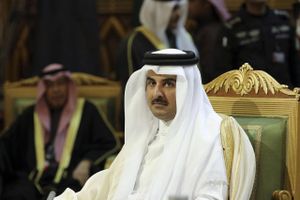 Emiraterne organiserede et hackerangreb på Qatars statsmedier og udløste dermed den alvorligste diplomatiske krise i Golfen i årtier, siger amerikanske efterretningstjenester.