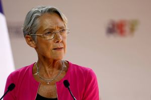 Frankrig kan blive nødt til at spare på energien med kvoter, lyder det fra premierminister Elisabeth Borne.
