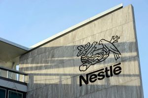 Nestlés danske salg af kondenseret mælk er næsten blevet fordoblet på et år, og salget af kaffe på glas fortsætter også med at stige.
