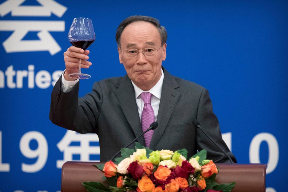 Kina og USA kan ikke undvære hinanden økonomisk, mener den kinesiske vicepræsident Wang Qishan. Foto: AP/Mark Schiefelbein