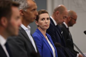 Torsdag afleverede Minkkommissionen sin længe ventede rapport efter måneder med gennemgang af papirer, sms'er og timevis af afhøringer. Fredag holder statsministeren pressemøde. Jyllands-Posten giver dig her seneste nyt.