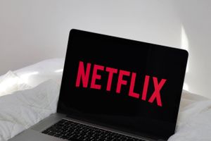 Netflix skal sammen med EU finde ud af, om man kan sænke kvaliteten af streaming i nogle tilfælde for at sikre, at nettet ikke bryder sammen inden for EU. Foto: Bloomberg photo by Gabby Jones