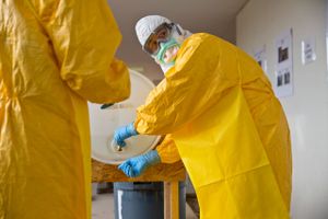 Bavarian Nordics milliardaftale om en Ebola-vaccine med Johnson & Johnson sender selskabet op en en helt ny division. Det sender aktien på himmelflugt.