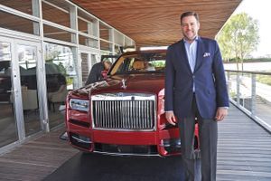 Cullinan er en naturlig udvikling af Rolls-Royce, lyder det fra luksusmærket. Foreløbig er der solgt tre-fire eksemplarer af den enorme SUV til 6-7 mio. kr. herhjemme.