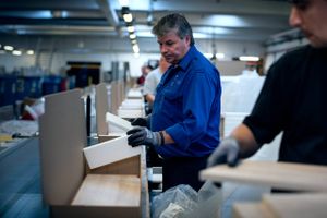 Under to år efter Tvilum opkøbte møbelfabrikken i Kjellerup, lukker selskabet nu produktionen.