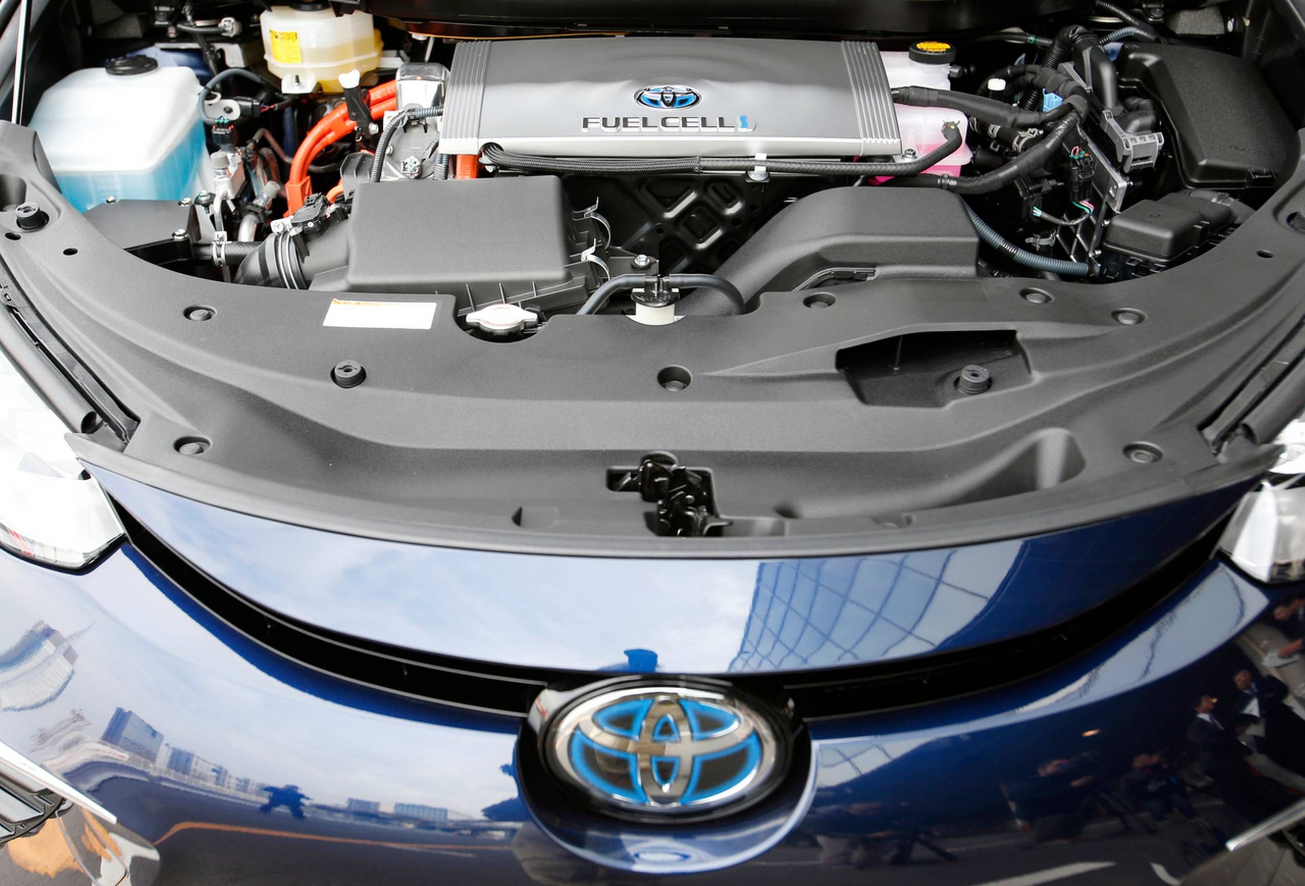 rack vil gøre lysere Toyota vil udfase benzin- og dieselmotorer
