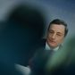 Chefen for Den Europæiske Centralbank, Mario Draghi, skal ifølge cheføkonomer tage flere midler i brug for vende inflationen.