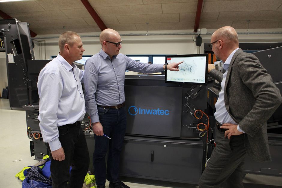 Med kunstig intelligens og røntgen kan Inwatec fra Odense på de helt store vaskerier sætte robotter til opgaver, som før krævede menneskehænder. Nu skal et nyt samarbejde hjælpe den allerede heftige vækst endnu mere på vej.