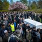 Digteren Yahya Hassan blev tirsdag begravet på den muslimske gravplads på Vestre Kirkegård i Aarhus V. Foto: Joachim Ladefoged
