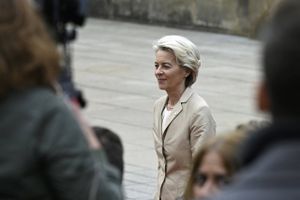 Gaslagrene i EU er fyldt op til 90 procent, og der er prishjælp på vej til borgerne, siger von der Leyen.