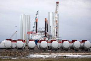 For at undgå at miste terræn til USA, når amerikanerne inden længe kommer med enorme skatterabatter til de grønne industrier, forventes EU i denne uge at præsenterere et storstilet modsvar.