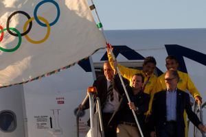 Det olympiske flag ankommer til Rio de Janeiro.
