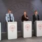 Statsminister Mette Frederiksen, rigspolitichef Thorkild Fogde, direktør for organisation og borgerservice i Udenrigsministeriet Erik Brøgger Rasmussen, direktør i Sundhedsstyrelsen Søren Brostrøm og direktør i Erhvervsstyrelsen Katrine Winding orienterer om situationen vedrørende COVID-19 og nye tiltag for at inddæmme smitte i Danmark. Foto: Liselotte Sabroe/Ritzau Scanpix