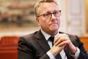 Erhvervsminister Morten Bødskov (S) har ikke taget stilling til, om regeringen vil indføre lovgivning, der regulerer finansielle supermarkeder. Foto: Gregers Tycho