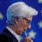 ECB's præsident, Christine Lagarde, er i gang med en pengepolitisk linedans. Foto: Reuters/Michael Probst