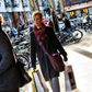 Butikkerne skal gøre en indsats for at vinde kampen imod nethandlen.