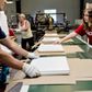 Salget af køkkener og køkkenmøbler er stigende, og det får nu flere af firmaerne bag til at iværksætte en europæisk offensiv, der omfatter nye butikker i en række lande.