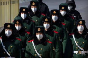 Ansigtsmasker er blevet billedet på den alvorlige coronavirusepidemi, der har ramt Kina og en række andre lande. På Amazon har ryggesløse sælgere forsøgt at sælge faske masker og til opskruede priser.Foto: AP