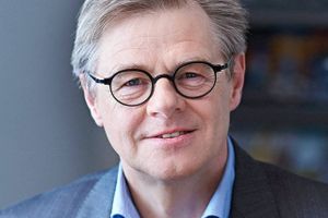 Jens Henneberg, viceadministrerende og publicistisk direktør i Bonnier Publications, er gået bort.