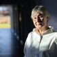 60-årige Connie Roesgaard er arbejdsmiljøingeniør og har hele karrieren været med til store og små infrastrukturprojekter. Nu er hun gået ned på en firedages uge og mener, at det vil betyde, at hun kan blive ved med at arbejde måske også efter folkepensionsalderen. Foto: Gregers Tycho