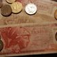 Sådan så de sidste drakmer ud, før Grækenland overgik til euro. Er drakmer på vej tilbage, hvis grækerne stemmer nej ved weekendens folkeafstemning?