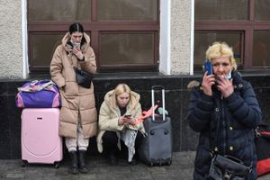 Da 20-årige Wendy Klejchová fik et opkald fra en desperat ukrainsk ven, loggede hun ind på Facebook og fandt et kvindenetværk, der lige nu tilbyder en hånd fra alle verdens hjørner – også Aarhus. 