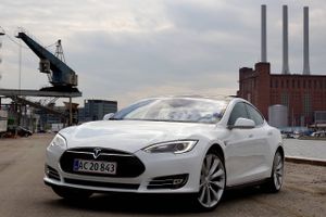 Ankenævn for biler har afgjort, at ejeren af en Model S har krav på at få et nyt batteri på Teslas regning. Tesla afviser og kalder bilen »godt brugt«.