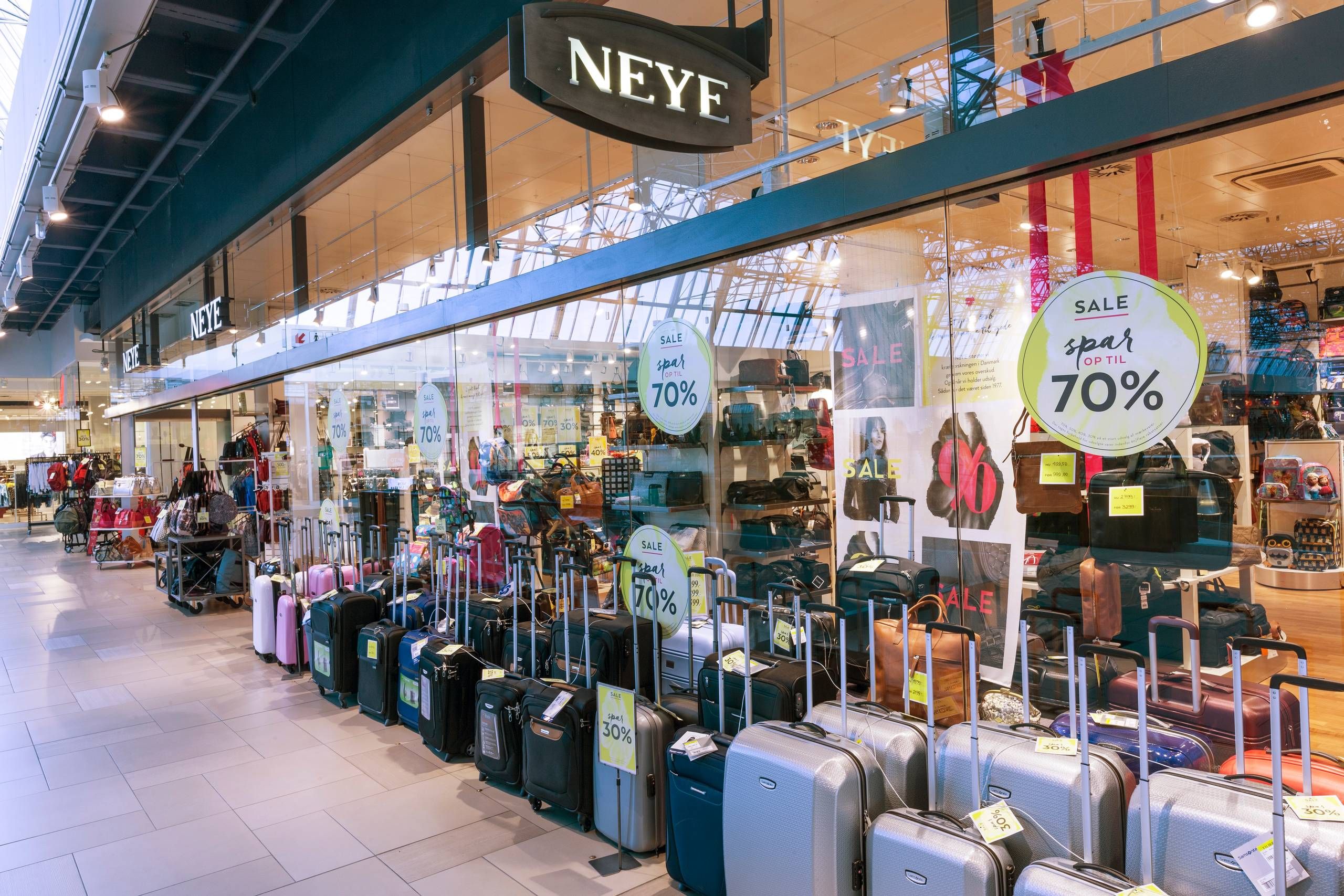 Neye vil mod udlandet efter at have rundet butikker