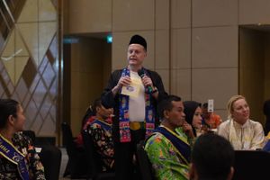 Morten Lentz, der er finansdirektør for alle ISS’ aktiviteter i Indonesien, tager alle udfordringer i strakt arm – også når det gælder om at integrere danske ledelsesstrategier med respekt for den muslimske kultur.
