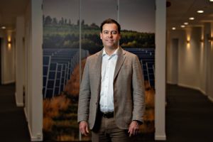 ATP køber sig med et større trecifret millionbeløb ind i det vedvarende energiselskab Better Energy. Pengene skal sætte skub i et ambitiøst væksteventyr i udlandet. Parterne udelukker ikke en børsnotering på længere sigt.