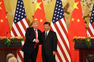 Under præsidentvalget beskyldte Trump Kina for at voldtage USA økonomisk. Under sit besøg i Beijing roste Trump det kinesiske styre for at udnytte de muligheder, som tidligere amerikanske ledere har givet Kina. Foto: AP