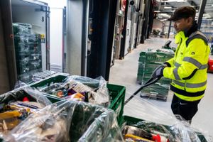Supermarkedskæden Føtex under Salling Group har i år etableret hjemmelevering af dagligvarer købt online. I første omgang gælder det i Storkøbenhavn, hvorfra varer distribueres fra koncernens lager i Ishøj. Foto: Stine Bidstrup.   