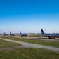Københavns lufthavn ligger næsten øde hen. Flyene står parkeret på rækker på landingsbanerne. Foto: Martin Sylvest/Ritzau Scanpix.