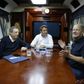 Italiens premierminister, Mario Draghi (t.v.), Frankrigs præsident, Emmanuel Macron, og Tysklands kansler, Olaf Scholz, begav sig torsdag morgen med toget fra Polen til Ukraines hovedstad for at se på ødelæggelserne og mødes med landets præsident. Foto: Ludovic Marin/AFP