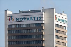 Novartis' salg af aktier i Roche for op til 14 mia. dollar er angiveligt sat på pause.