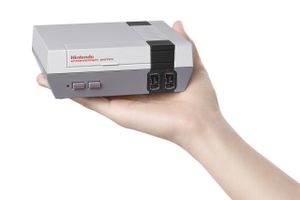 Mini NES kan købes i butikker fra den 11. november 2016. Foto: Nintendo.