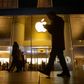Kina er Apples vigtigste marked efter USA. Og det er firmaet langt fra ene om. Men de amerikanske firmaer står til at miste formuer, hvis de to landes tech-skilsmisse bliver til virkelighed. Foto: AP Photo/Ng Han Guan/Ritzau Scanpix