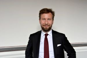 40 år lørdag: Simon Kaiser er vokset op med en positiv grundholdning, hvilket også præger hans ledelsesstil. I fritiden foretrækker han skovmandsskjorte.